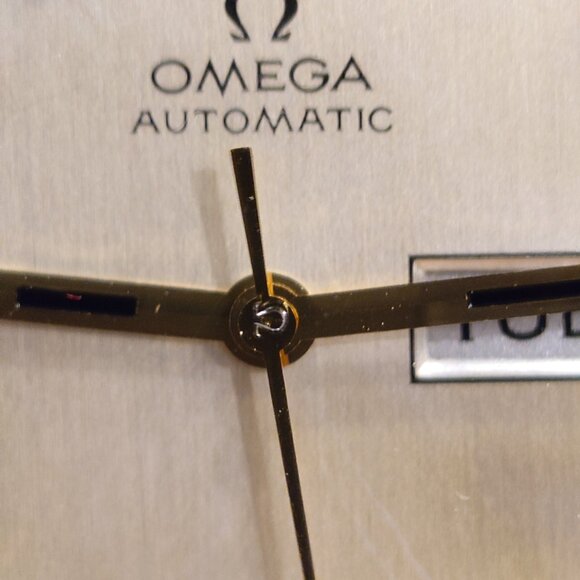 An Impeccable Omega Genève Automatic Day/Date (ref 166.0169 cal 1020) - Picture 12 of 12